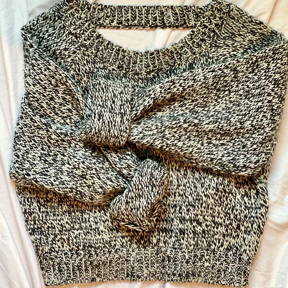 Knit sweater w/ open back